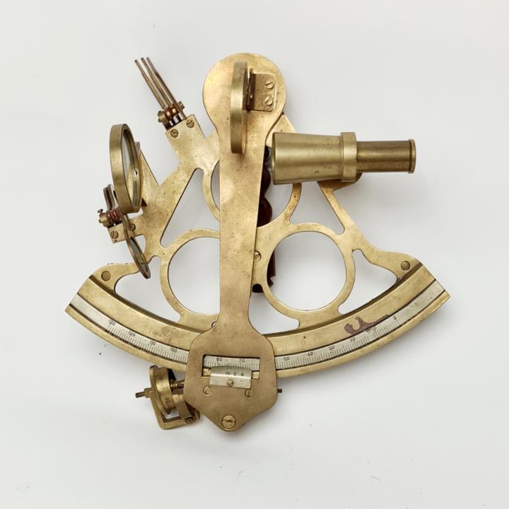 Brass sextant | CURIOUS SCIENCE