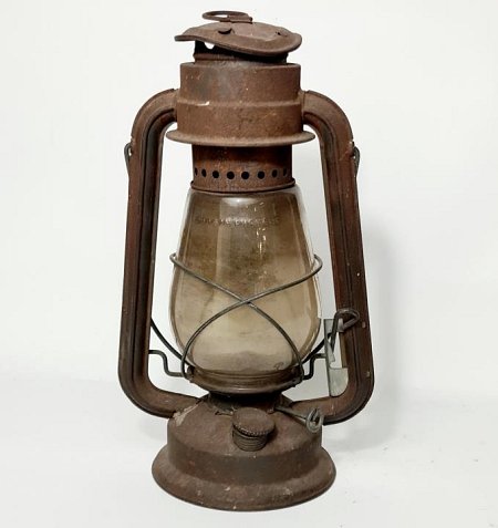 Hurricane lamp