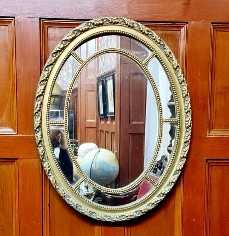 Oval Mulri-Panel Mirror