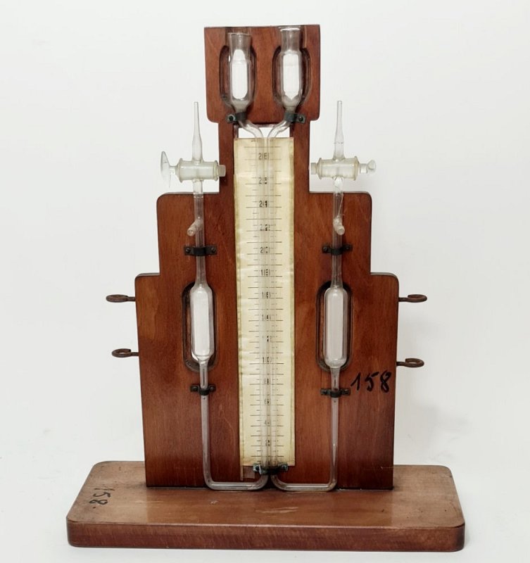 Period Manometer