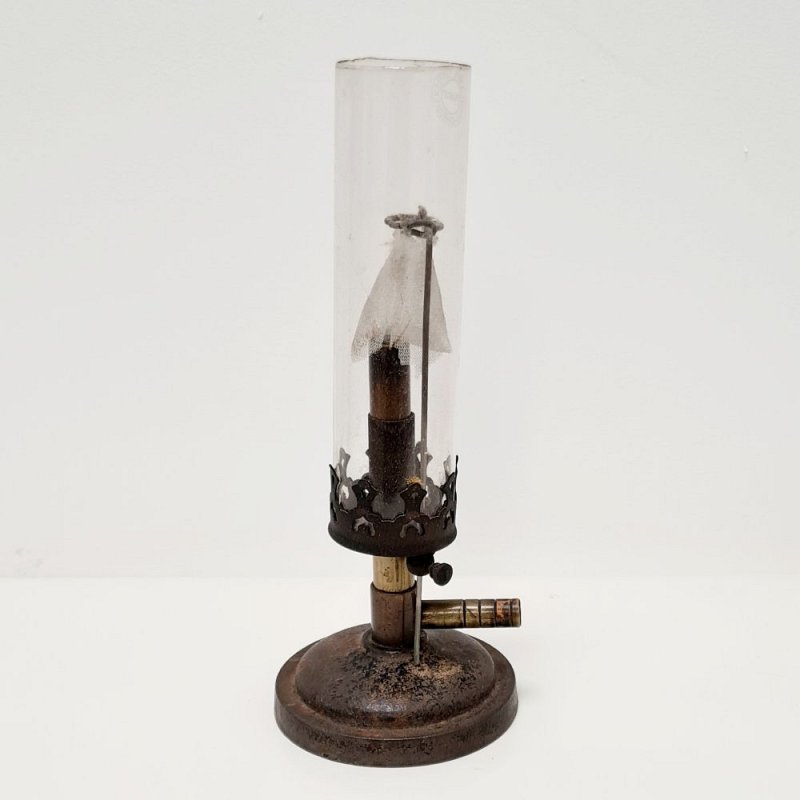 Bunsen Burner With Chimney And Mantle